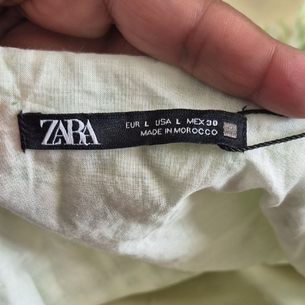 Zara Green and White Tweed Buttoned Blouse - Picture 2 of 16